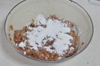 Steamed Pork Meatballs with Shiitake Mushrooms step 6: Add the cornstarch and mix vigorously in one direction until the mixture becomes