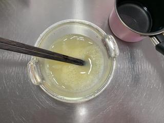 Steamed Egg Custard with Okra step 3: Pour in the warm water.
