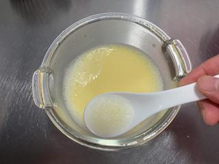 Steamed Egg Custard with Okra step 5: Skim off any foam from the surface with a spoon.