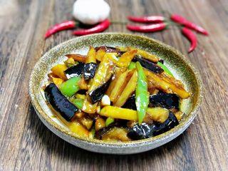 Braised Eggplant, Potato and Green Pepper step 12: Serve hot and enjoy.