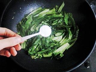 Garlic Stir-Fried Bok Choy step 6: Season with salt to taste.