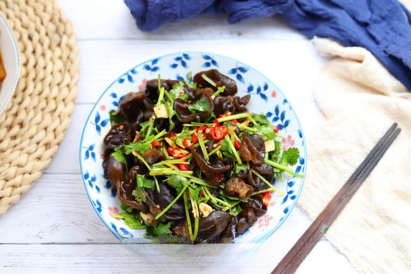 Spicy Black Fungus Salad finished dish