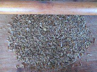 Cumin Fried Dough Sticks step 1: Toast the cumin seeds in a dry pan over low heat until fragrant. Lightly crush t