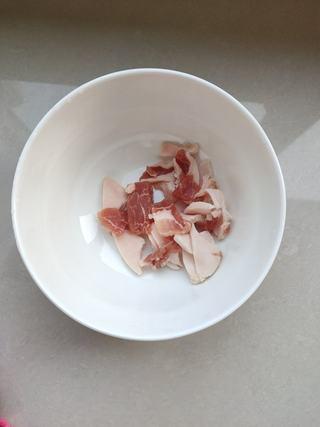 Stir-Fried Cabbage with Pork step 3: Choose pork with a small amount of fat for extra flavor and tenderness.