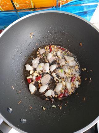 Stir-Fried Cabbage with Pork step 6: Pour in the soy sauce and cooking wine. Stir-fry briefly until fragrant.