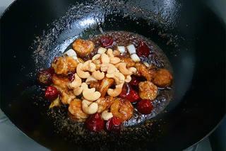 Sweet and Spicy Cashew Shrimp step 15: Transfer to a serving plate and serve immediately.