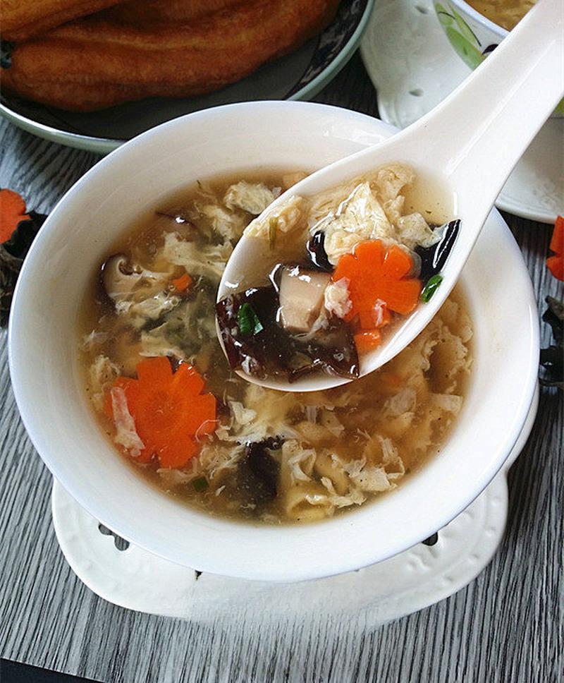Quick Hot and Sour Mushroom Egg Soup recipe photo