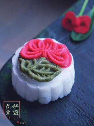 Snow Skin Mooncakes step 17: Chill for 1–2 hours before serving for the best texture.