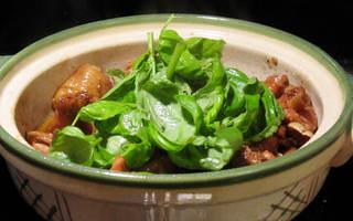 Clay Pot Basil Chicken step 10: Transfer the chicken and sauce into the prepared clay pot. Add the sweet basil l