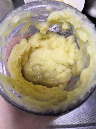 Fruit Kimchi with Napa Cabbage step 10: Ensure the fruit, garlic, and ginger mixture is smooth and evenly blended.