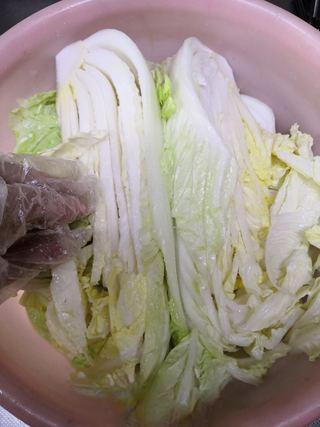 Fruit Kimchi with Napa Cabbage step 5: The next day, the cabbage should be softened and slightly wilted.
