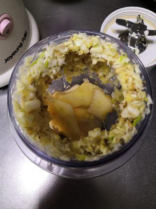 Fruit Kimchi with Napa Cabbage step 8: Add the apple and pear and blend together into a smooth fruit puree.