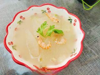 Baby Cabbage Soup with Shrimp Shell Broth step 10: Remove from heat and transfer to a serving bowl.