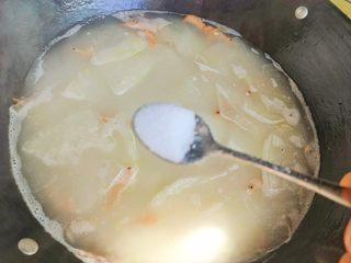 Baby Cabbage Soup with Shrimp Shell Broth step 9: Season with salt and chicken bouillon powder to taste.