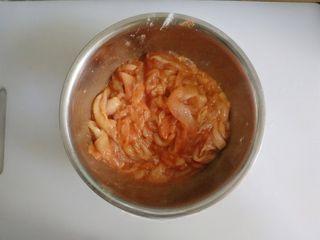 Louisiana Chicken Cheeseburger step 3: Mix thoroughly, cover, and refrigerate for at least 1 hour to marinate.