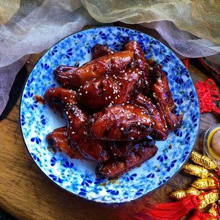 Pepsi Braised Chicken Wings Recipe step 15: Serve hot with steamed rice.