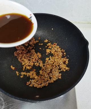Mashed Potato Volcano with Braised Pork Sauce step 9: Pour in the prepared sauce mixture and bring to a boil. Do not reduce the sauce