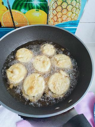 Crispy Fried Stuffed Eggplant step 13: Turn occasionally to ensure even cooking and fry until the pork filling is fully