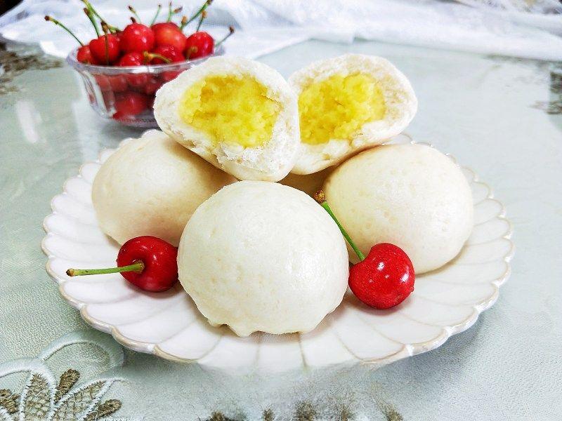 Milk Custard Steamed Buns finished dish