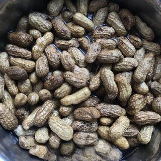 Boiled Fresh Peanuts step 1: Thoroughly wash the fresh peanuts and remove any dirt or debris.