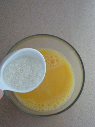 Steamed Milk Custard with Mango and Honey Almonds step 3: Add the sugar and whisk until fully combined. Let the mixture rest for 3 minutes