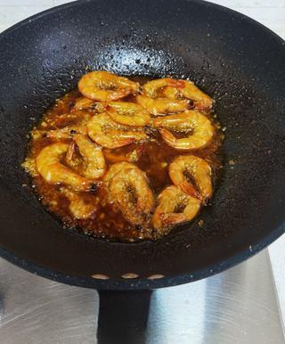 Sweet and Sour Braised Shrimp step 14: Cook until the sauce thickens and clings to the shrimp.