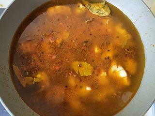 Mala Braised Pork Ribs with Potatoes and Onions step 12: Pour in enough water to cover the ribs.