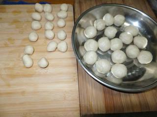 Red Bean and Jujube Paste Pastries step 11: Prepare the water-oil dough and pastry dough. Let both rest for 30 minutes, then