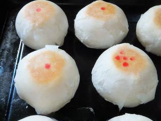 Red Bean and Jujube Paste Pastries step 20: Freshly baked pastries.